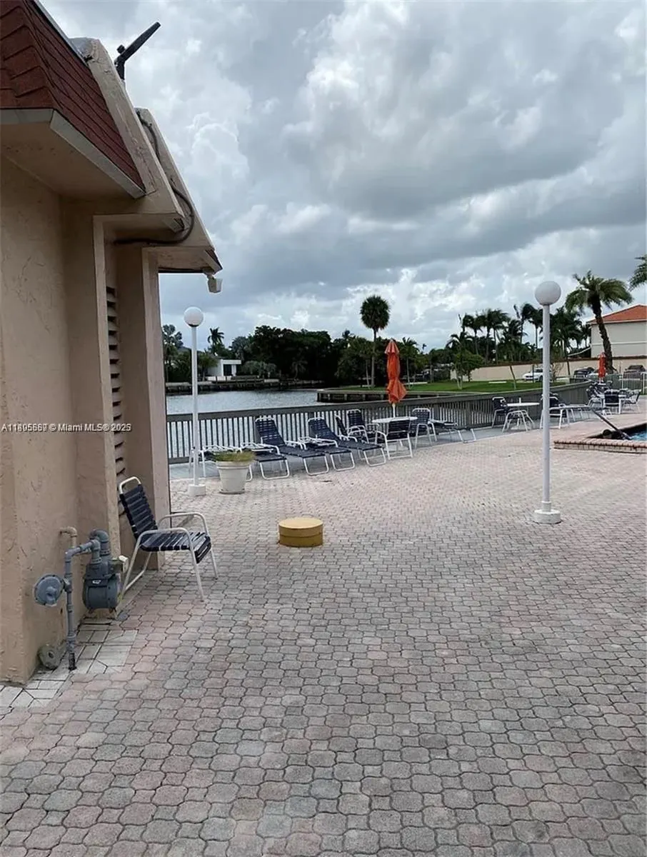 2101 Atlantic Shores Blvd, #402