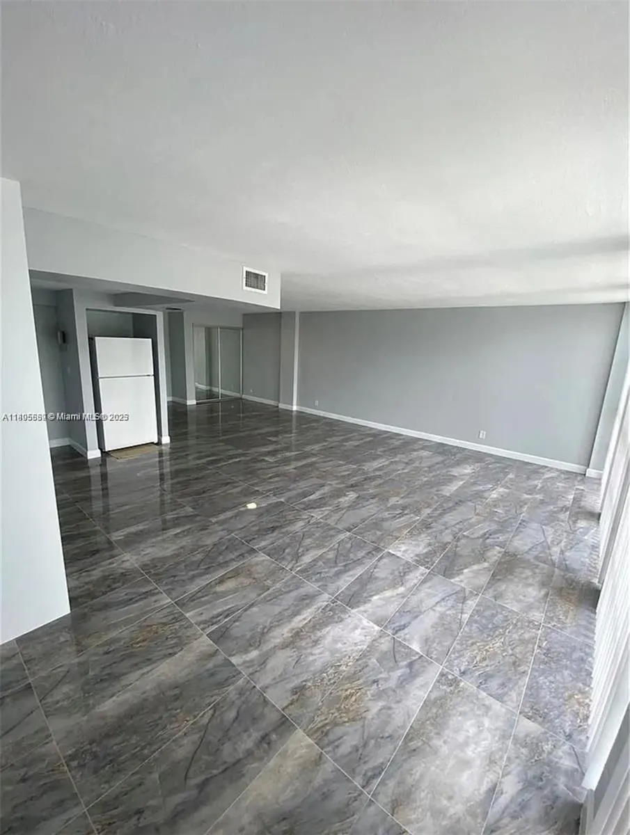 2101 Atlantic Shores Blvd, #402