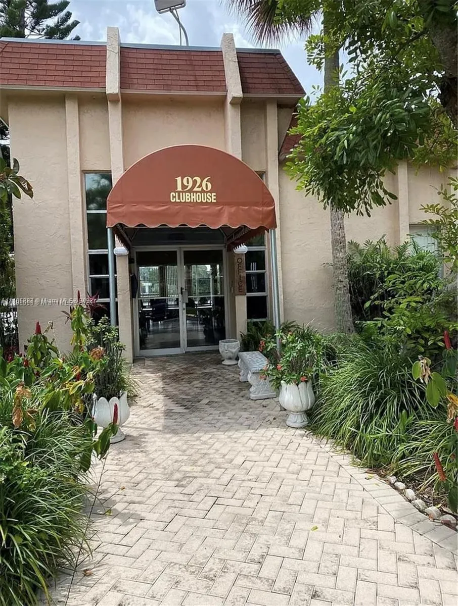2101 Atlantic Shores Blvd, #402