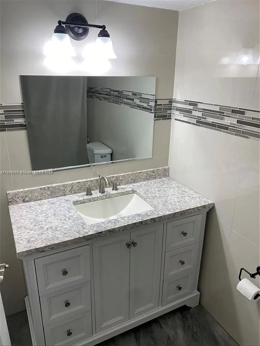 2101 Atlantic Shores Blvd, #402