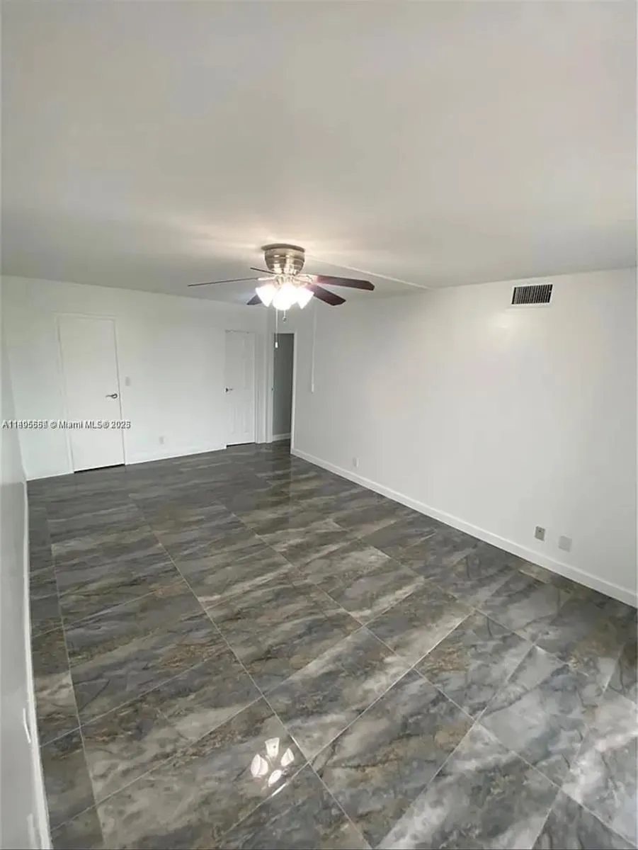 2101 Atlantic Shores Blvd, #402