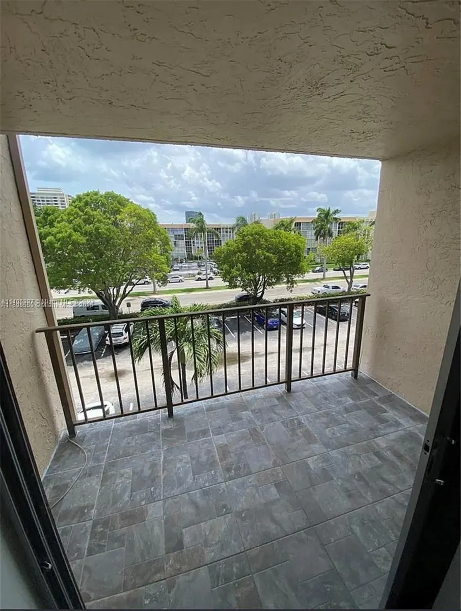 2101 Atlantic Shores Blvd, #402