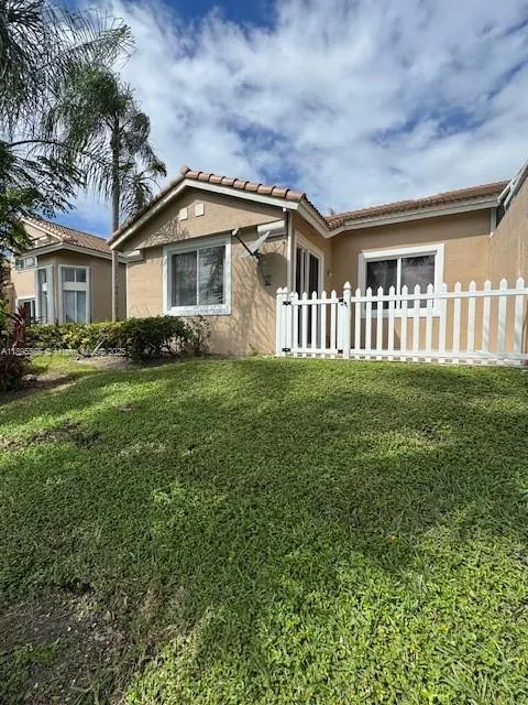 15880 SW 12th St, #house