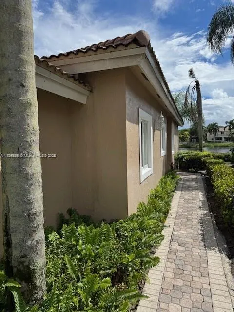 15880 SW 12th St, #house