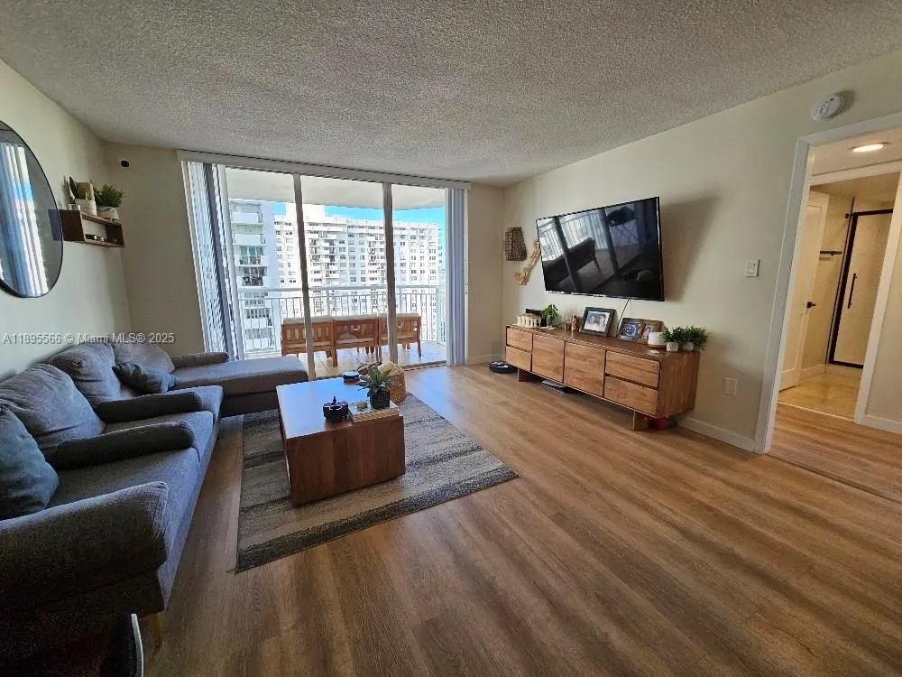 18061 Biscayne Blvd, #1602