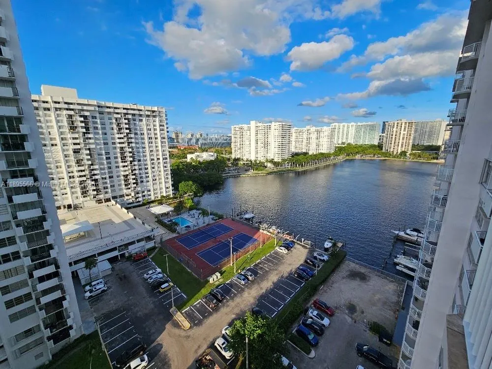 18061 Biscayne Blvd, #1602