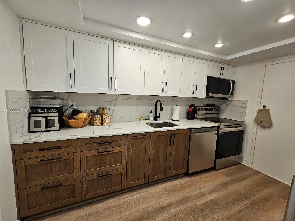 18061 Biscayne Blvd, #1602
