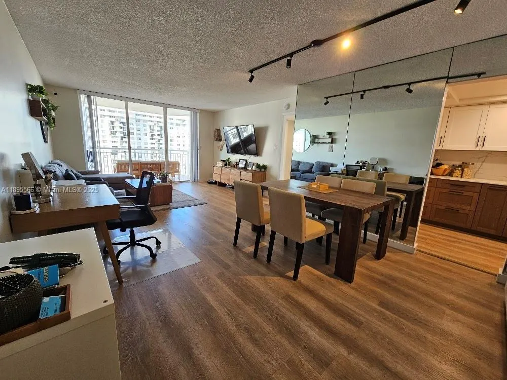 18061 Biscayne Blvd, #1602