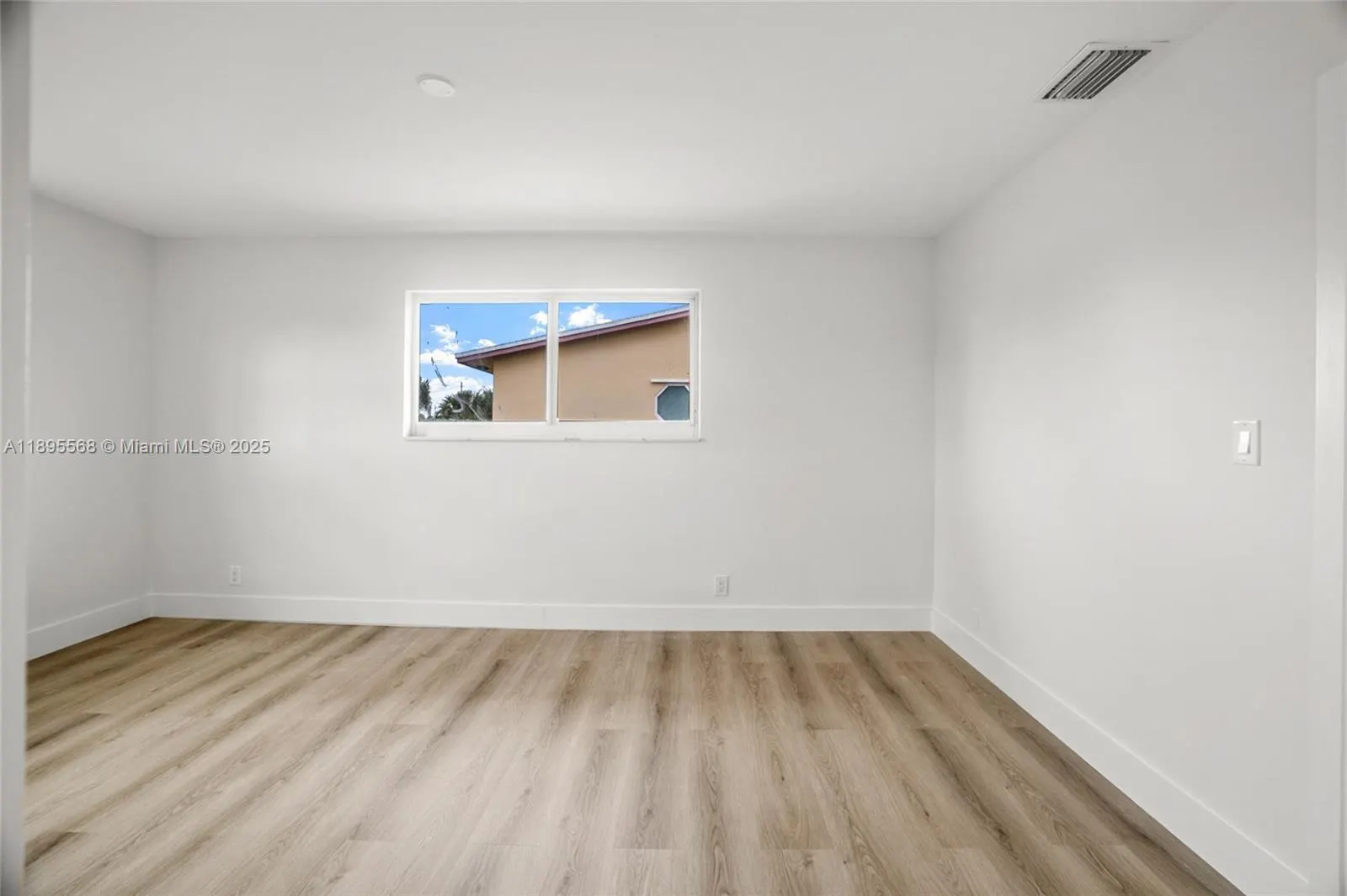 301 SW 12th Ave