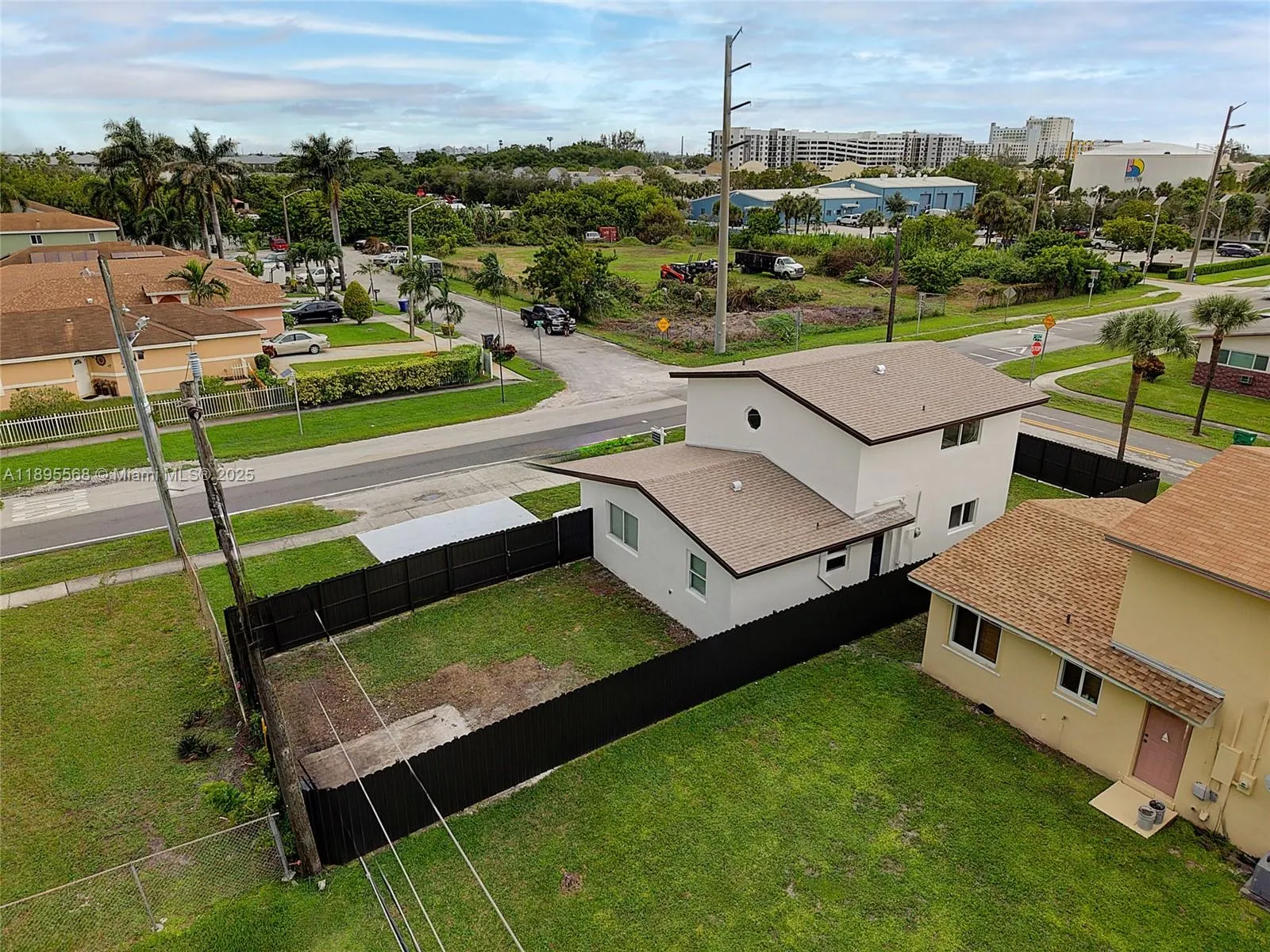 301 SW 12th Ave