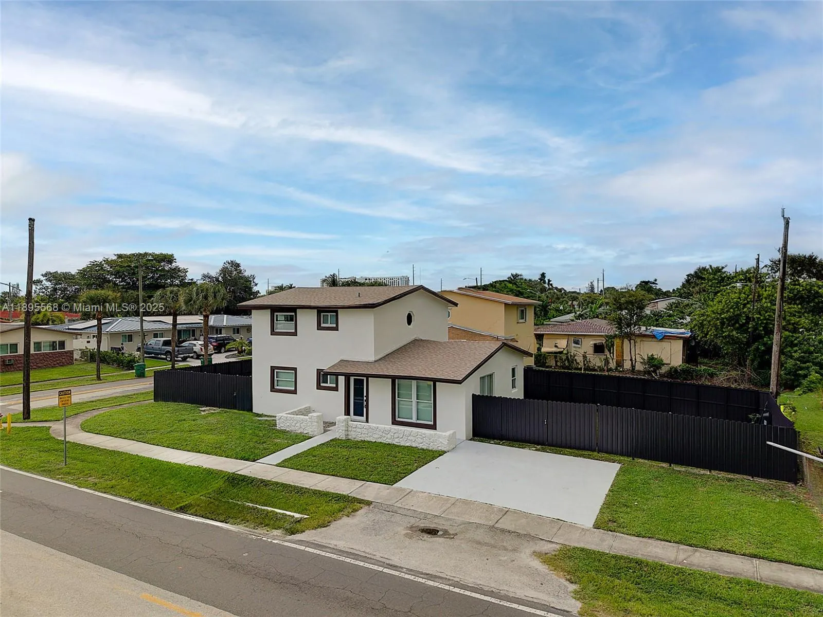 301 SW 12th Ave