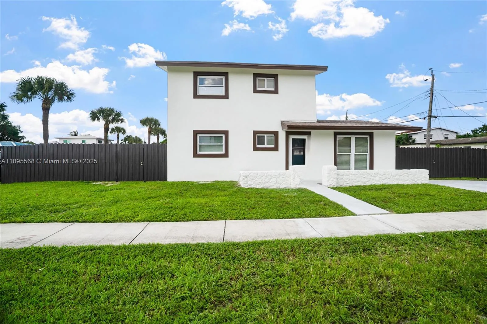 301 SW 12th Ave