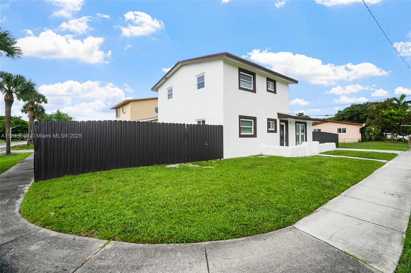 301 SW 12th Ave