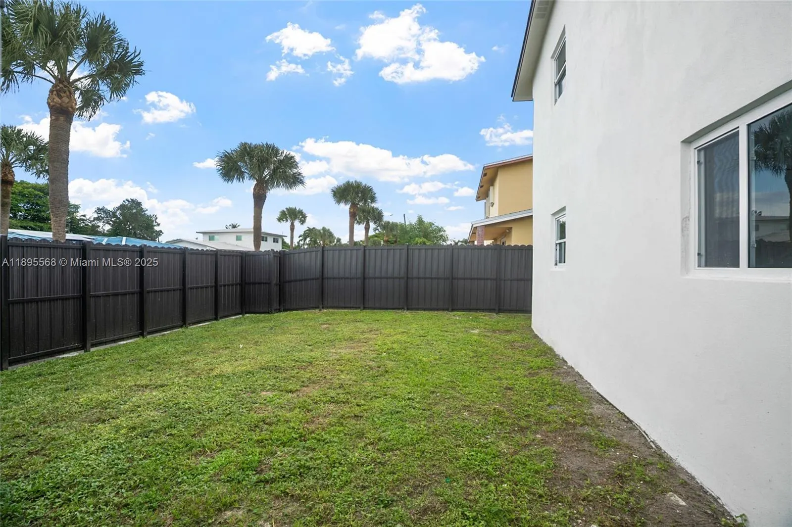 301 SW 12th Ave