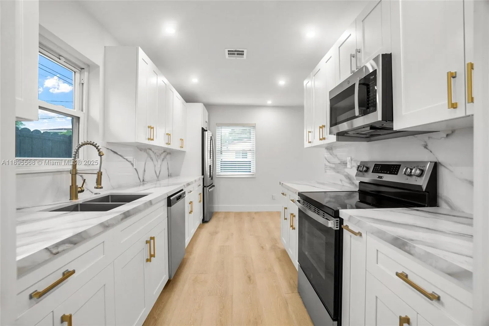 301 SW 12th Ave