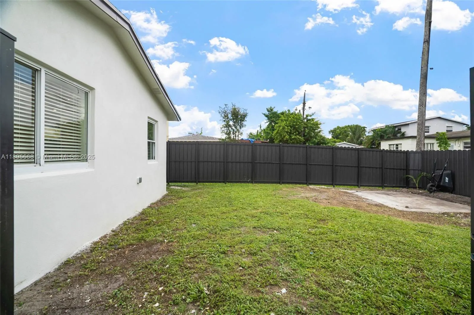301 SW 12th Ave