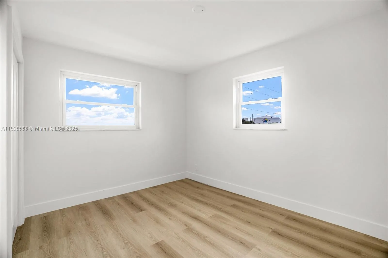 301 SW 12th Ave