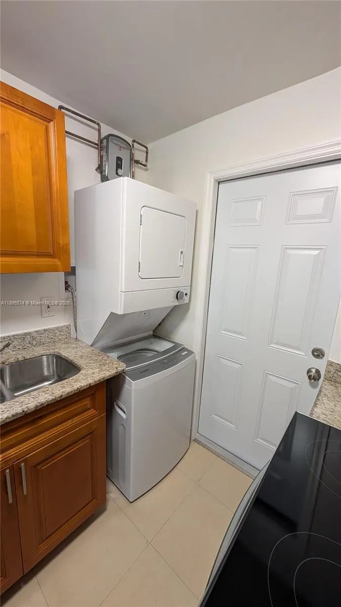 716 NW 14th Way, #1