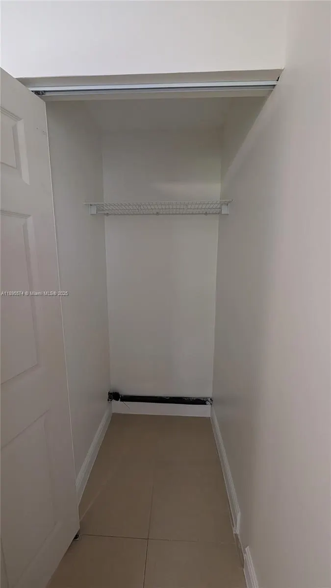 716 NW 14th Way, #1