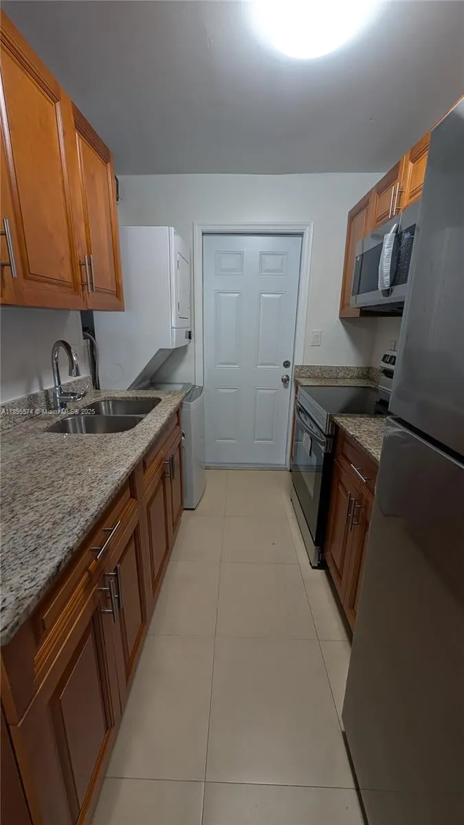 716 NW 14th Way, #1