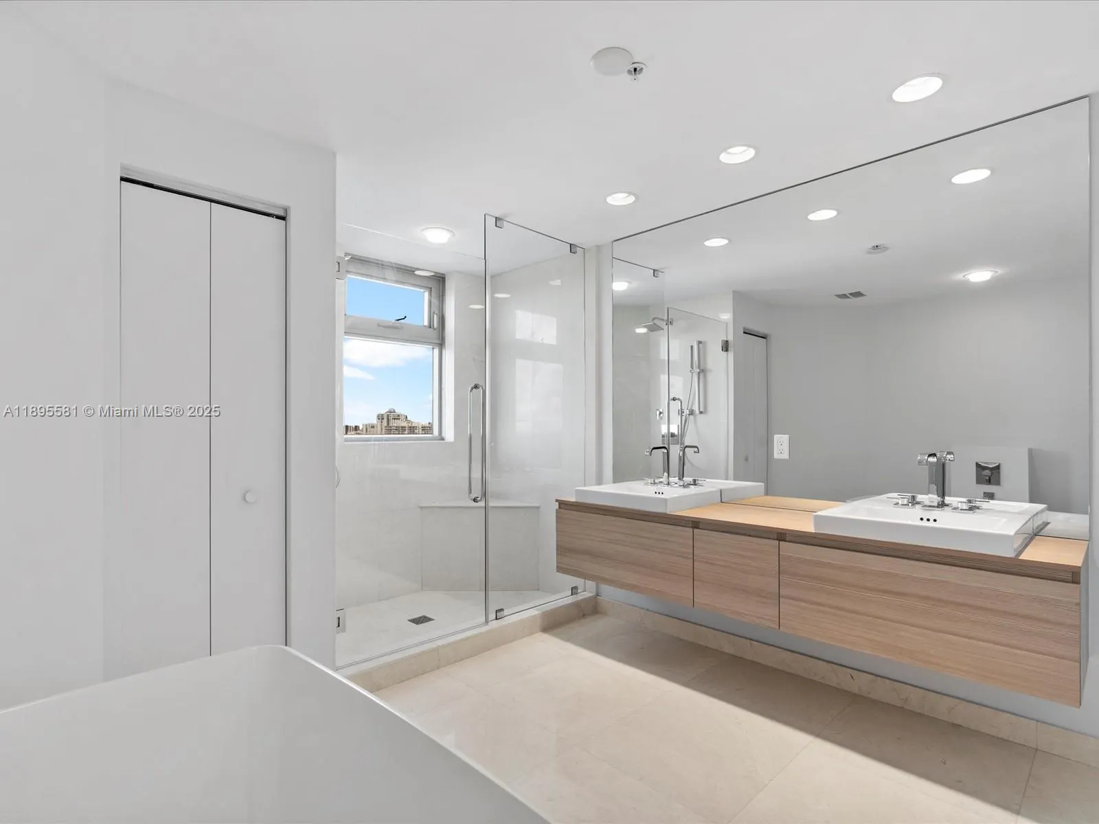 17301 Biscayne Blvd, #1704