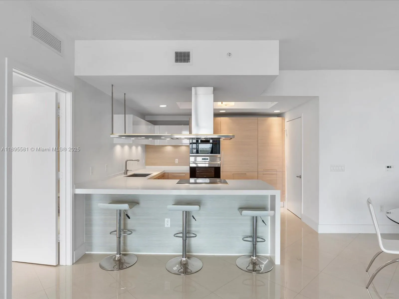 17301 Biscayne Blvd, #1704