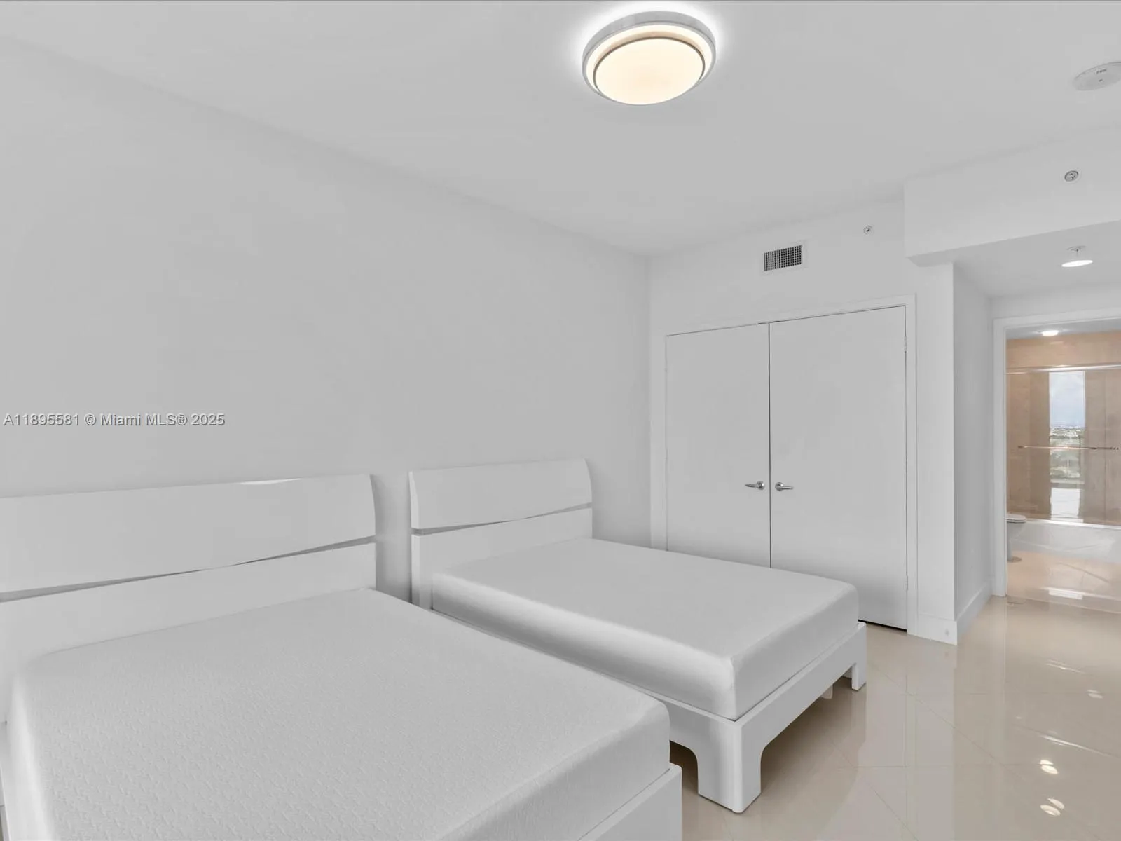 17301 Biscayne Blvd, #1704