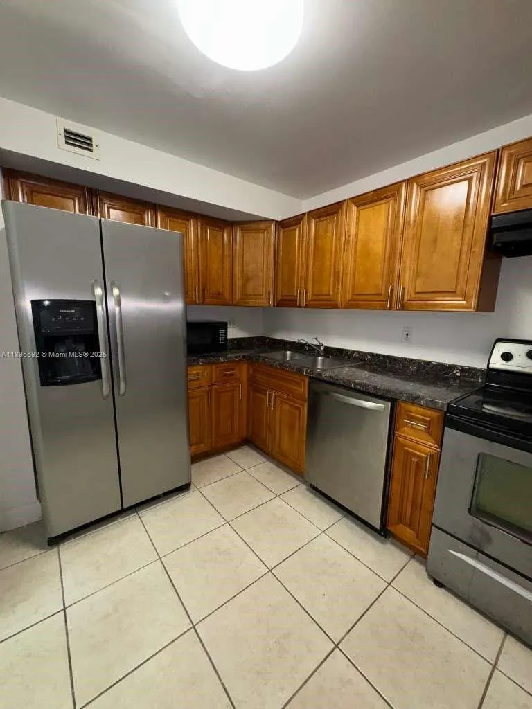 4235 N University Dr, #104