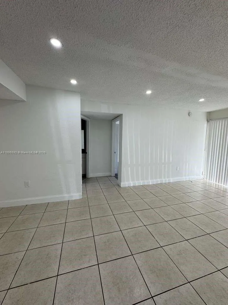 4235 N University Dr, #104