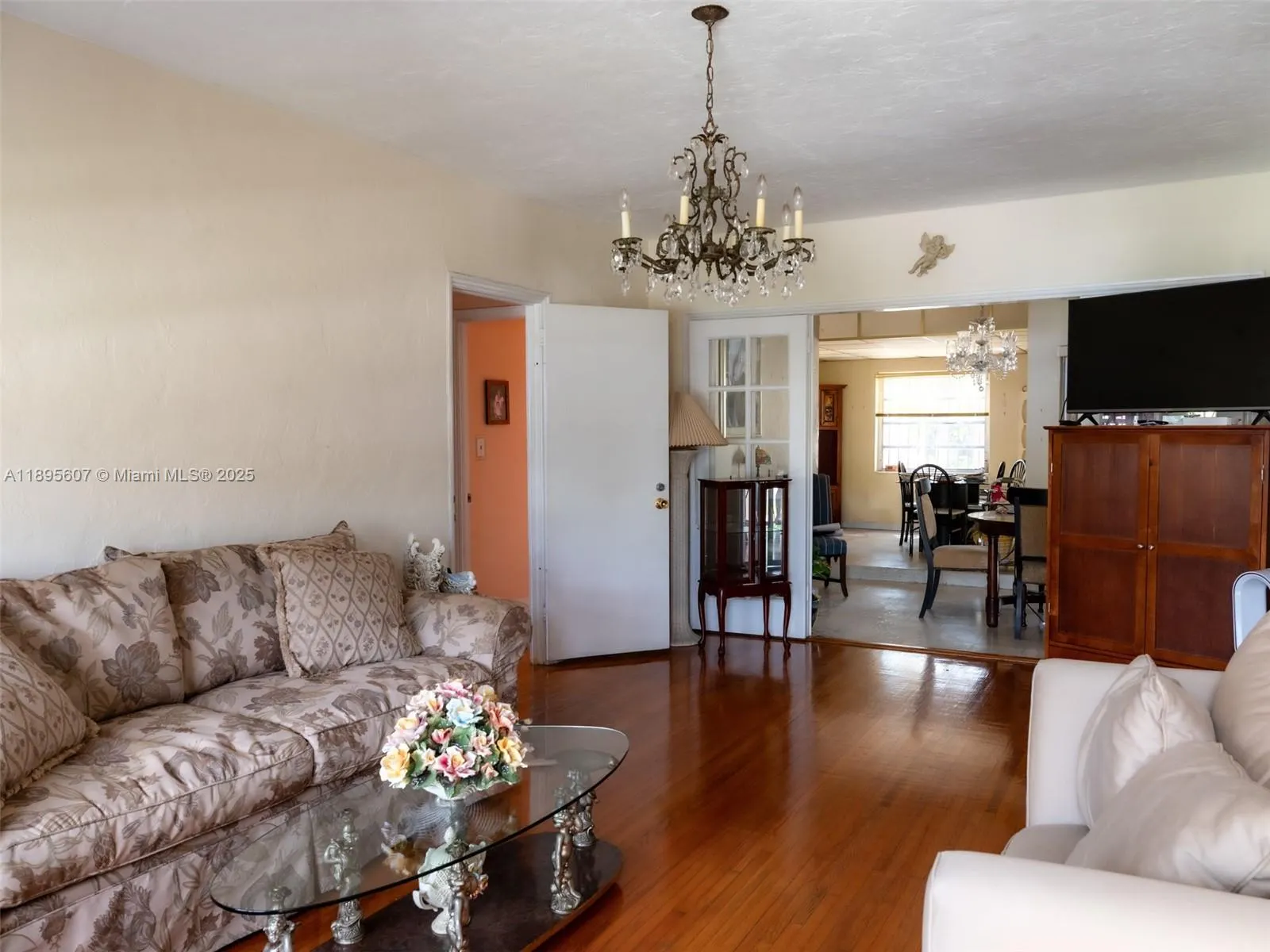 1242 SW 21st Ter