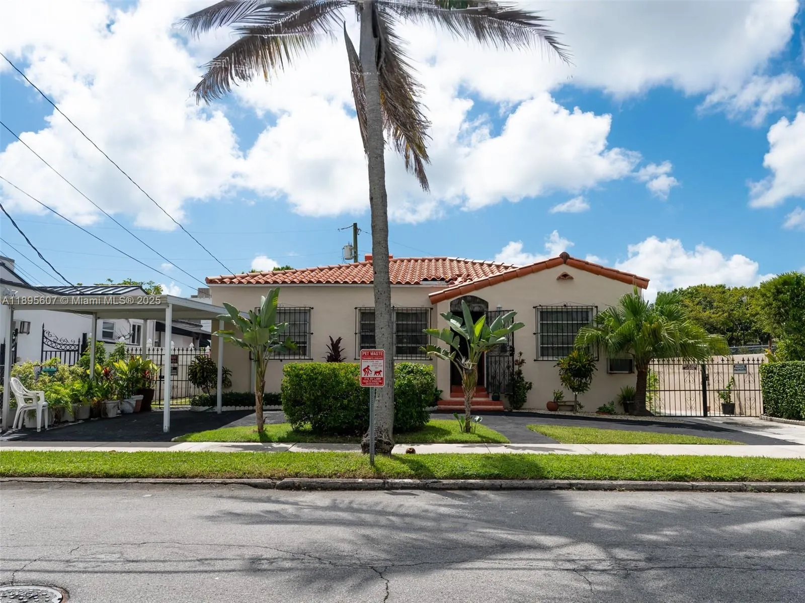1242 SW 21st Ter