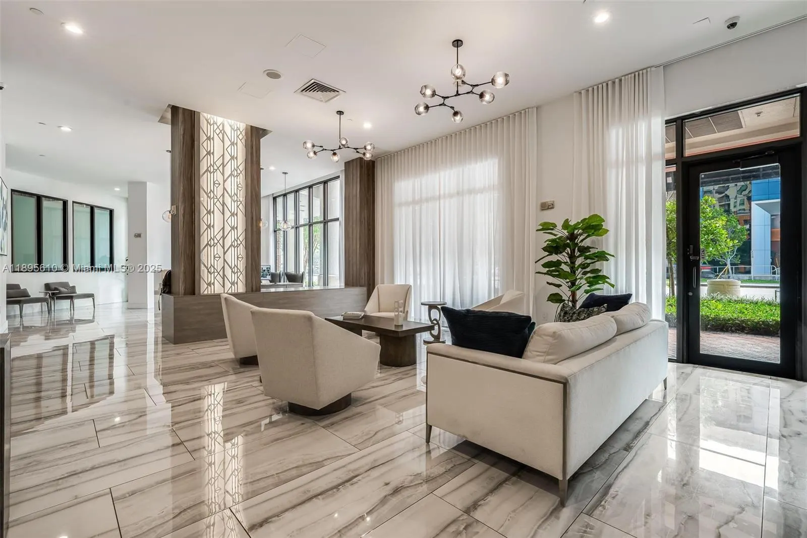 100 N Federal Hwy, #1413