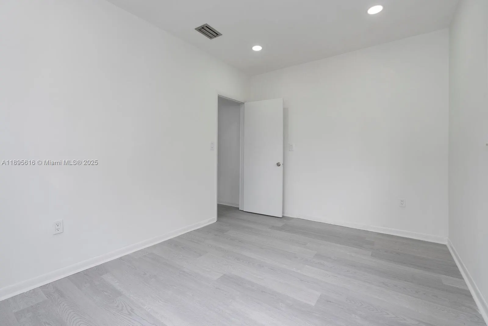 511 NW 59th Ave, #2