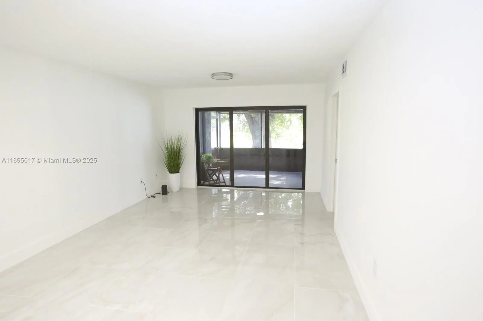 510 W Park Dr, #105