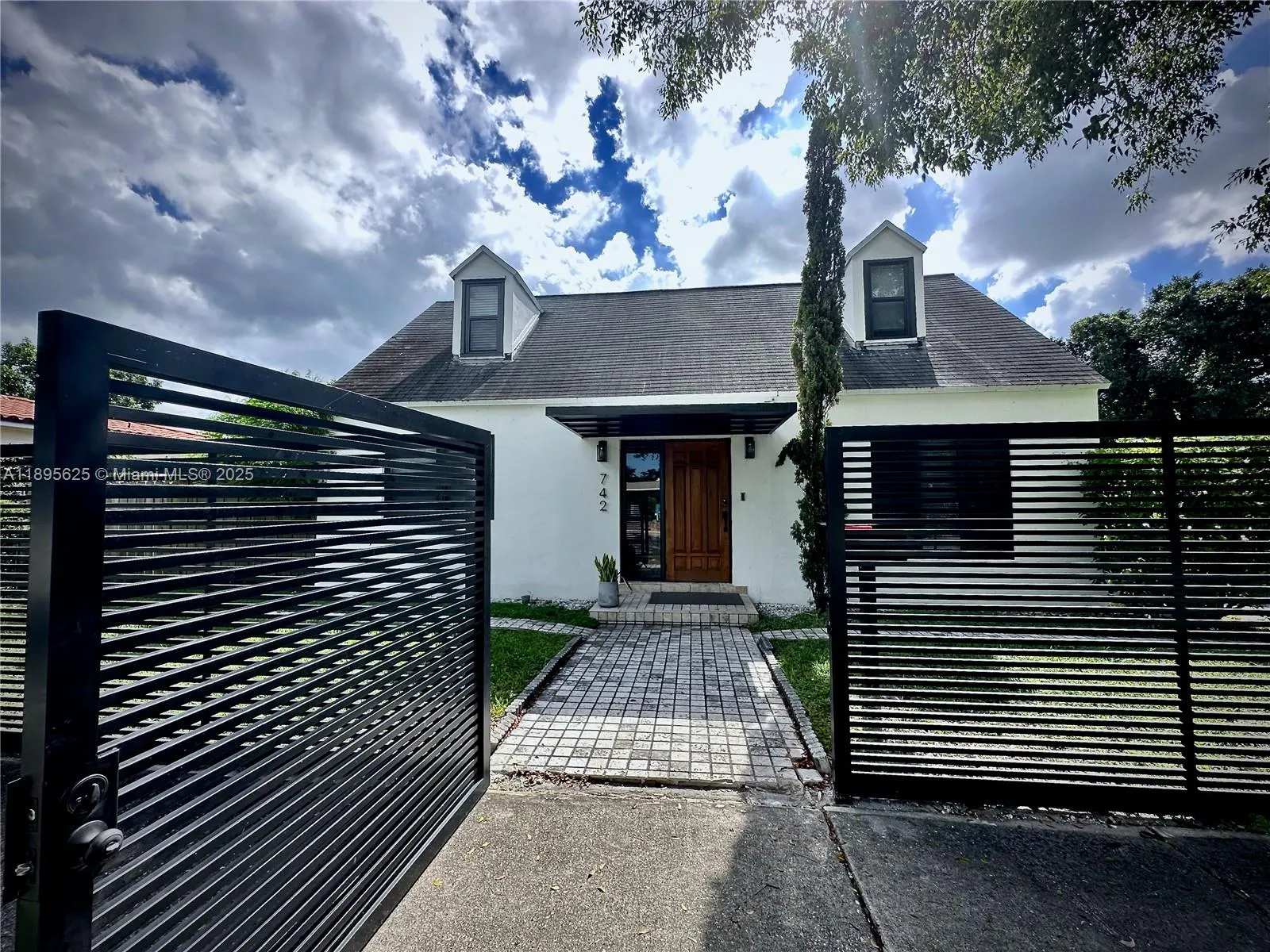 742 NW 50th St