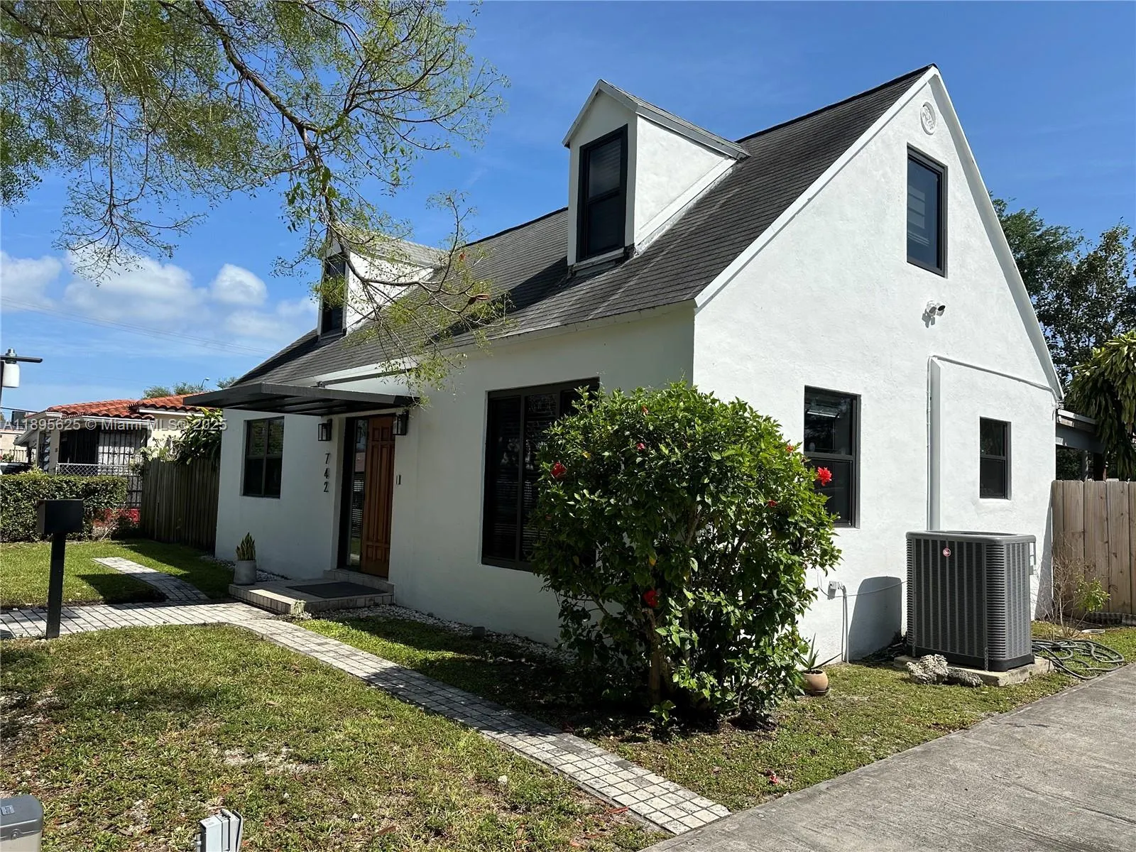 742 NW 50th St