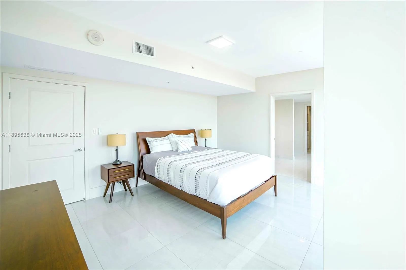 400 Sunny Isles Blvd, #1408