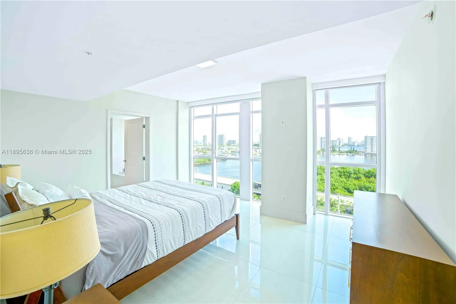 400 Sunny Isles Blvd, #1408