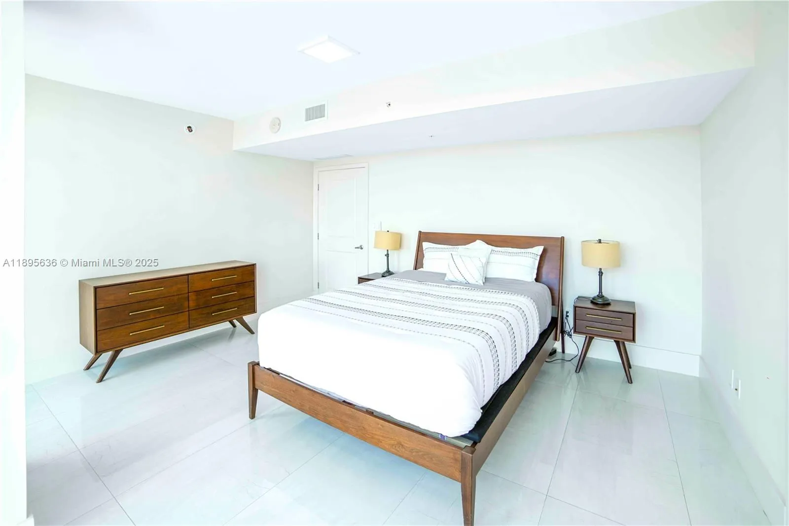 400 Sunny Isles Blvd, #1408