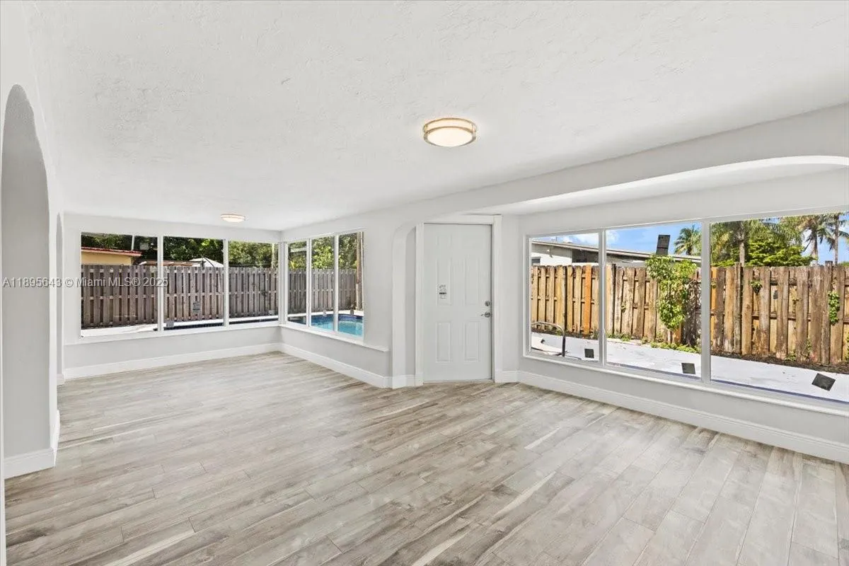 4131 NW 13th Ave