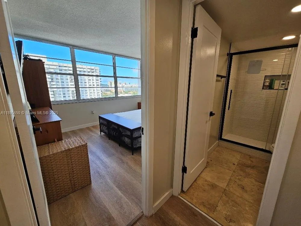 18061 Biscayne Blvd, #1602
