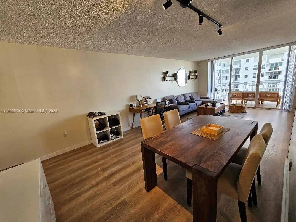 18061 Biscayne Blvd, #1602