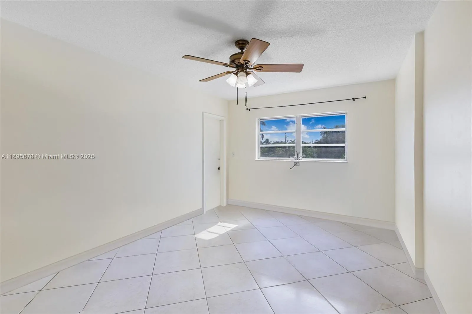 1701 Washington St, #304