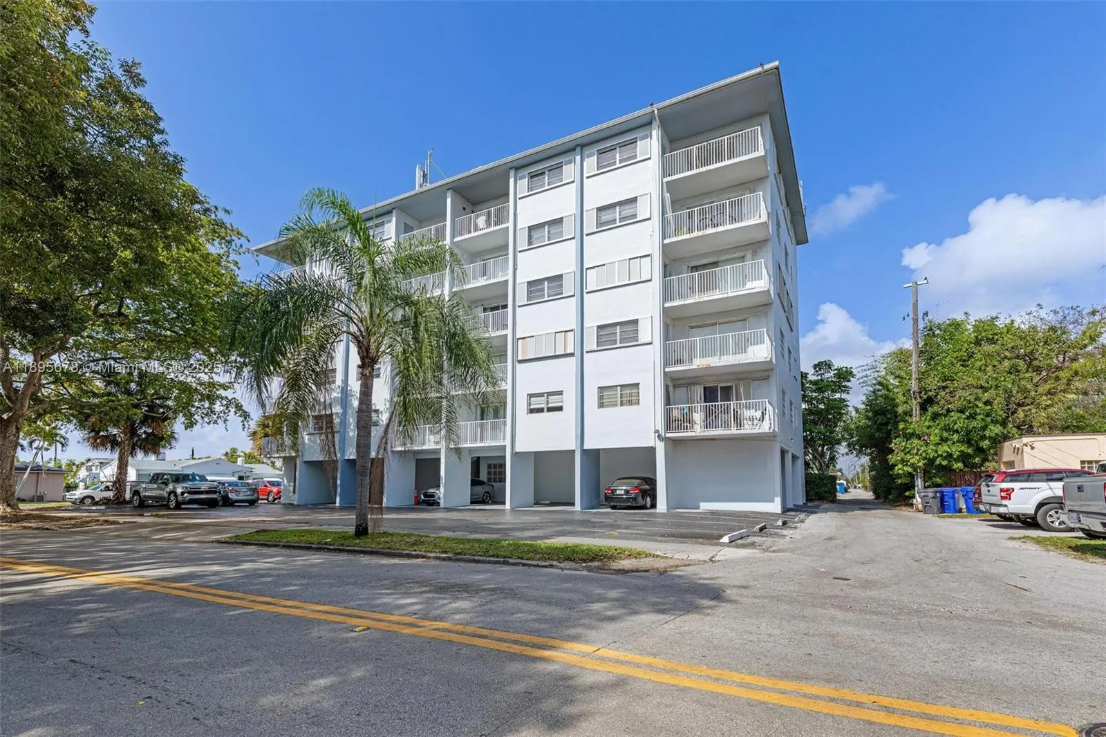 1701 Washington St, #304