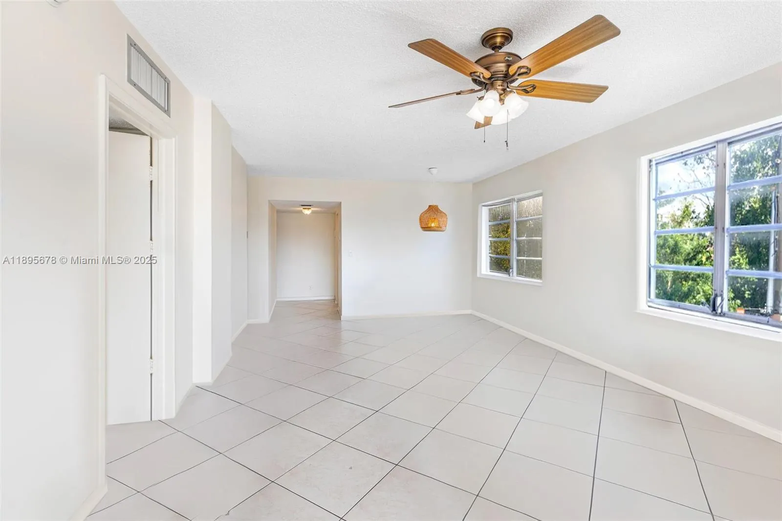 1701 Washington St, #304