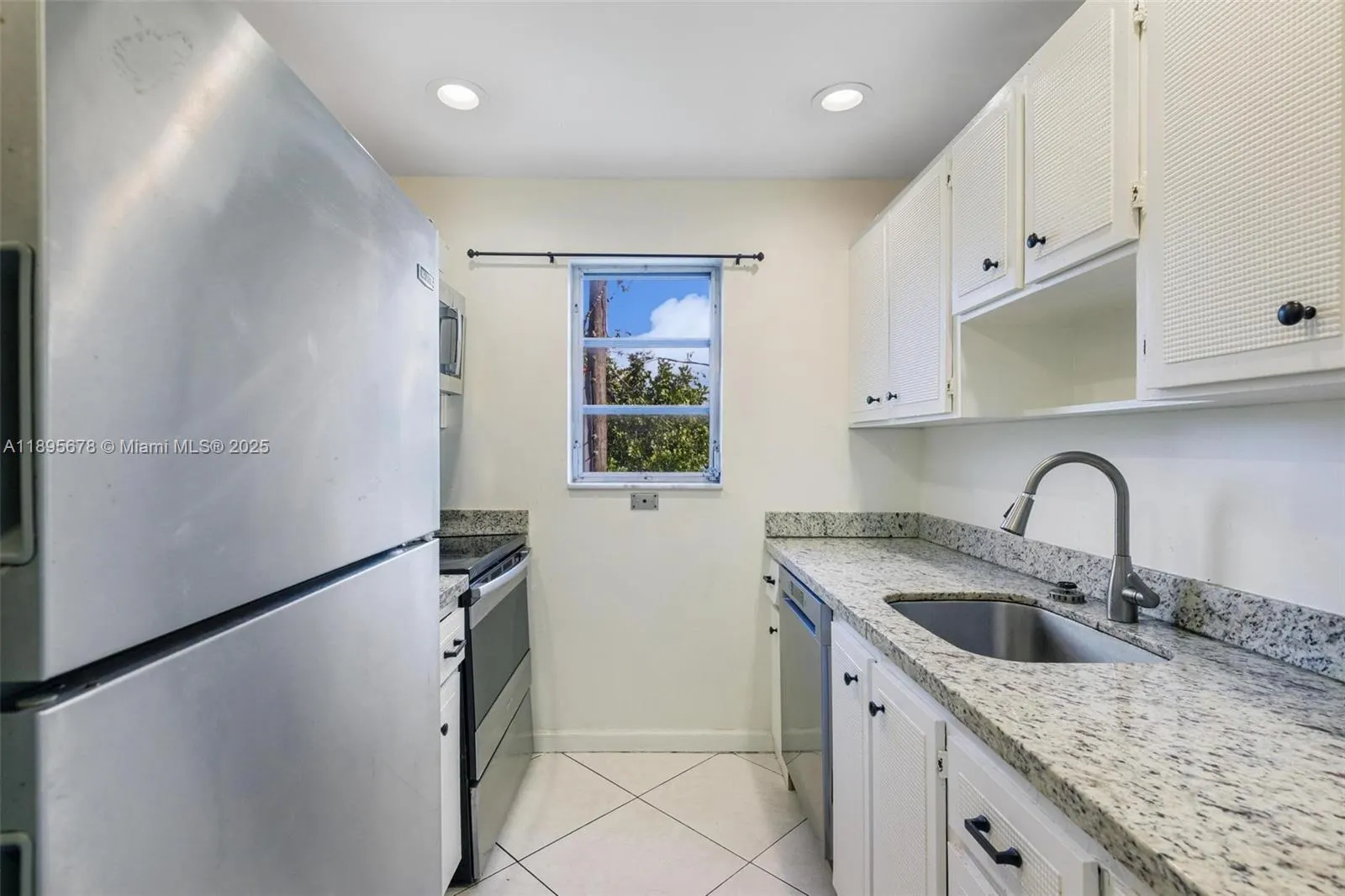 1701 Washington St, #304