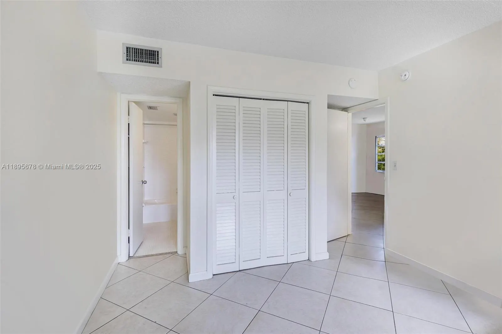 1701 Washington St, #304