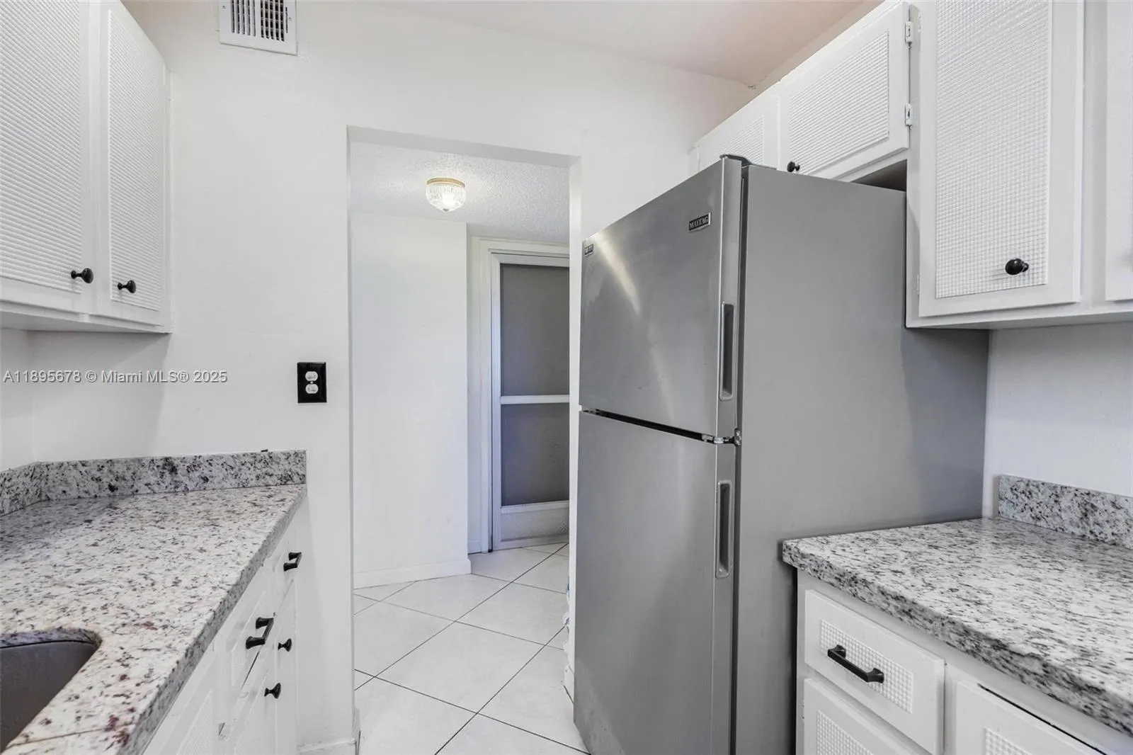 1701 Washington St, #304