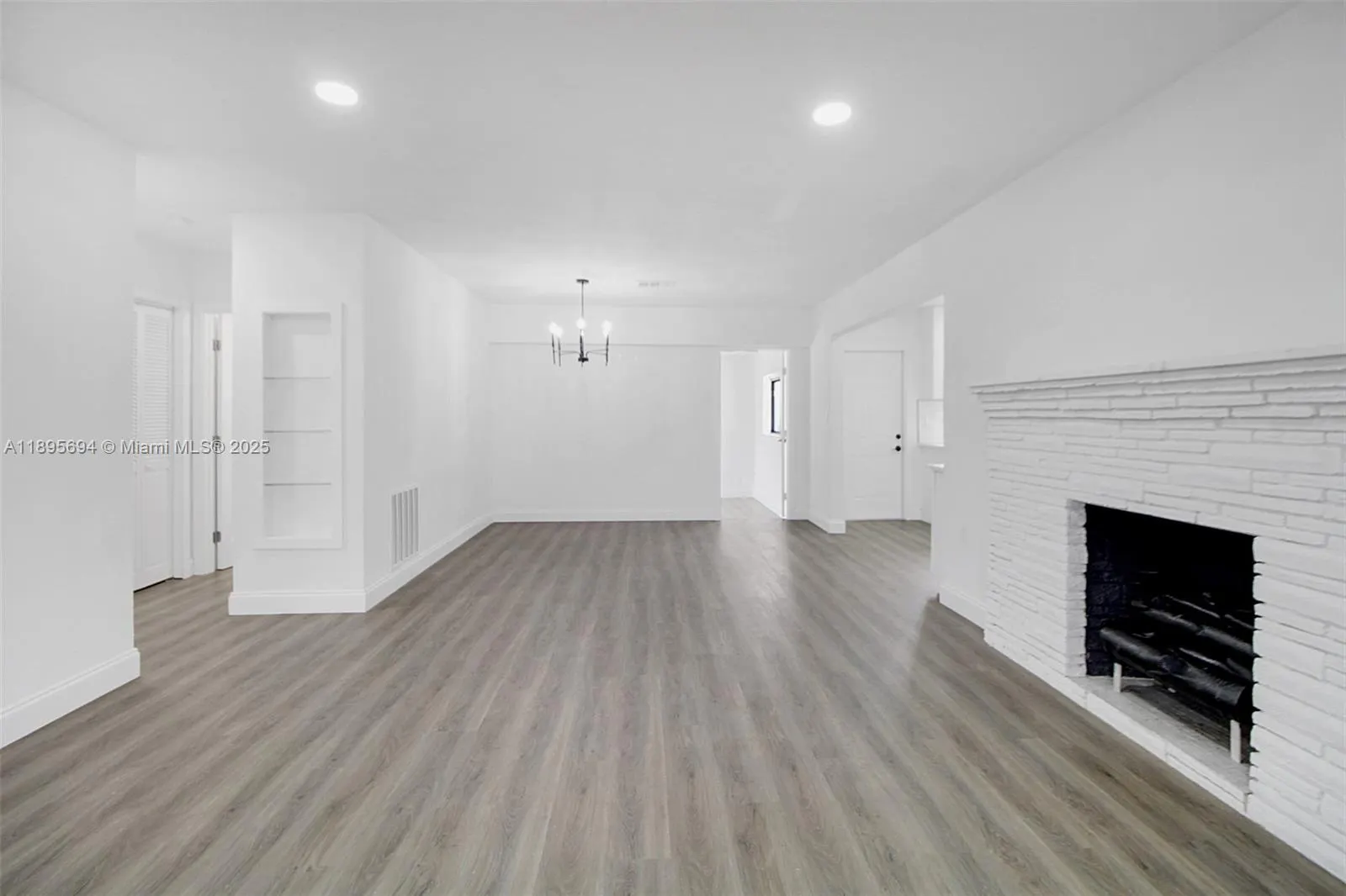 2880 SW 2nd St