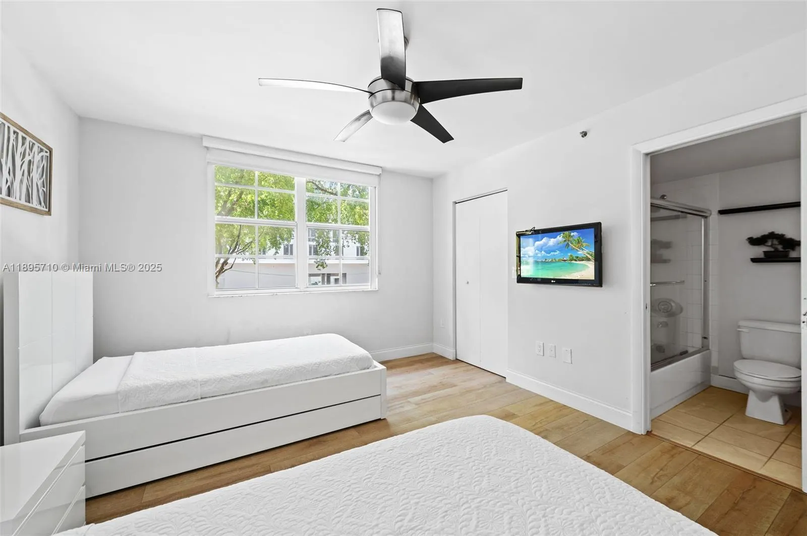 19555 E Country Club Dr, #8308